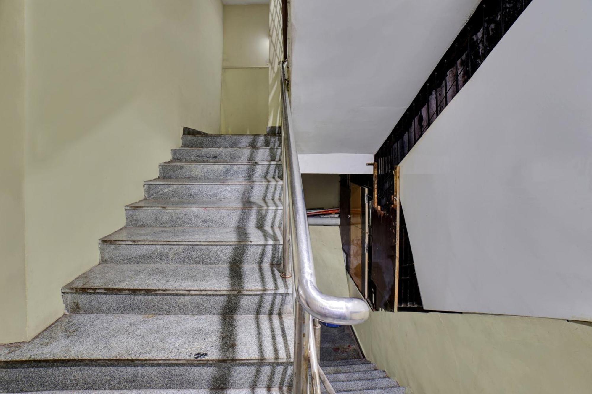 Hotel O Anu Residency Віджаявада Екстер'єр фото